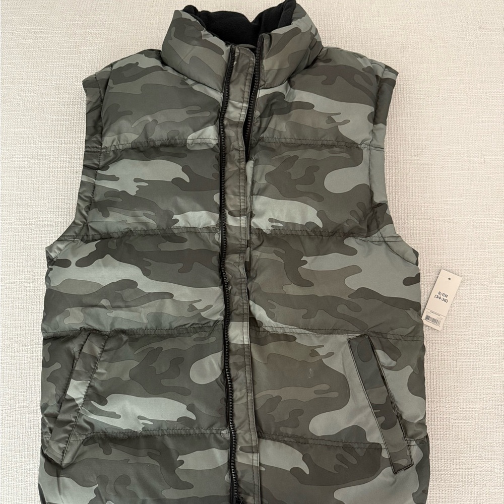 Faded Glory Camouflage Puffer Vest